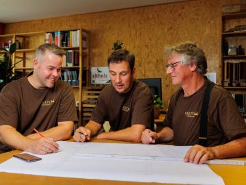 Planung bei der Schreinerei Okaty in Eltville