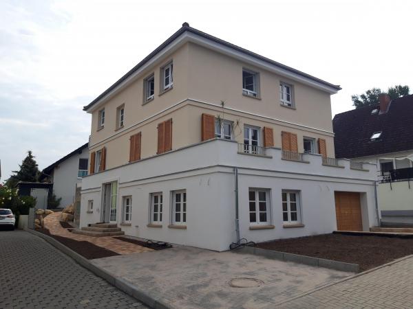 Sprossenfenster in weiß
